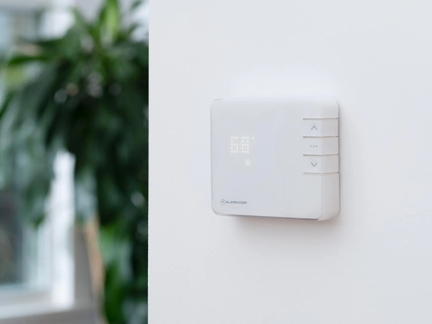Best Smart Thermostats for Airbnb and Vacation Rentals | Vacasa